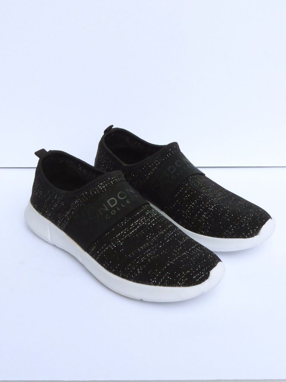 London Fog kassa black and silver knit white sole slip on sneakers size 8.5